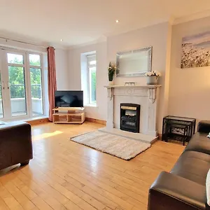 Apartment 3 Bedroom Centre, Galway